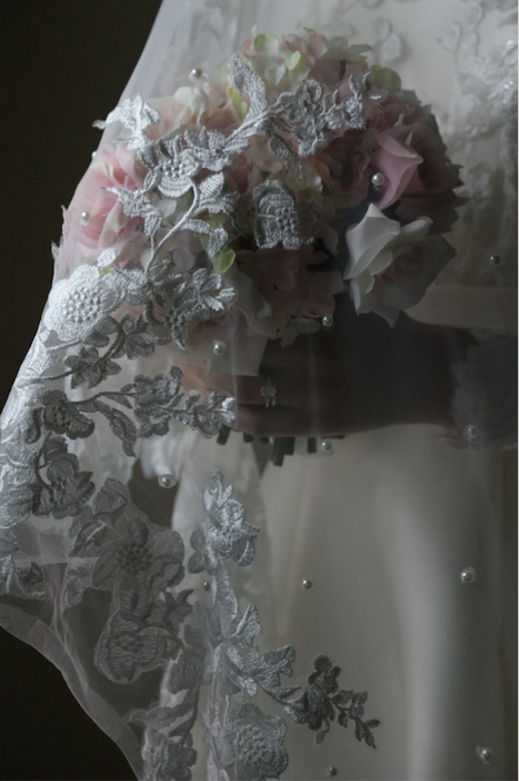 Scarlet Vine Cathedral Veil – Hijab Couture Bridal