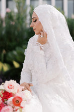 Cascade Lace Veil