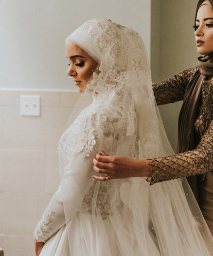 Cascade Lace Cathedral Veil